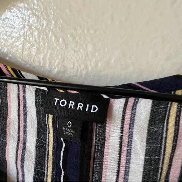Torrid | Abbey Striped Slub Top - Picture 4 of 7